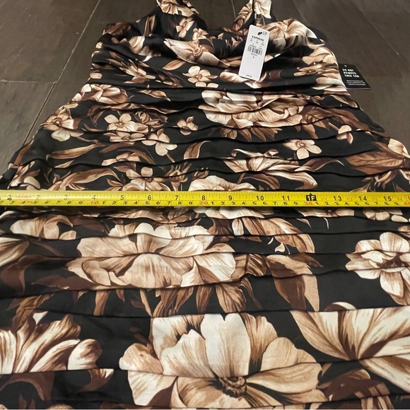 Express Elegant Ruched Floral Midi Dress- Black, Brown & Beige. size 4. Org $118 - Picture 7 of 10